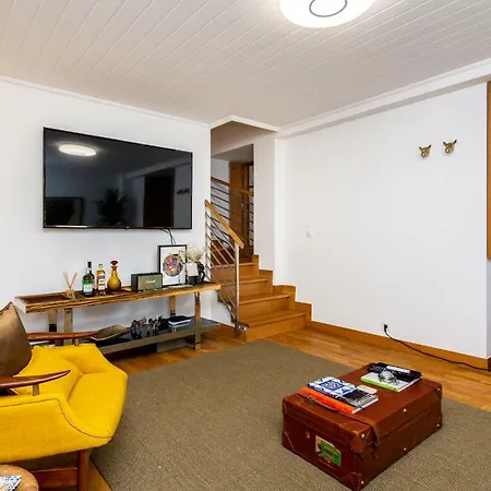 The Explorers - Sunny Stylish Family-friendly Apartment