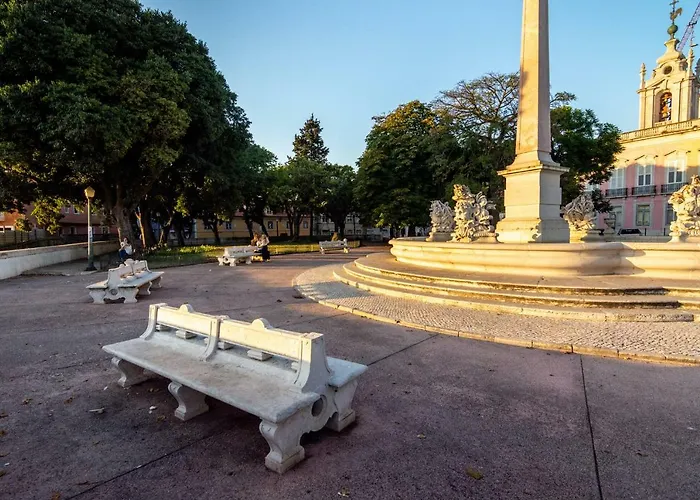 The Explorers - Sunny Stylish Family-friendly