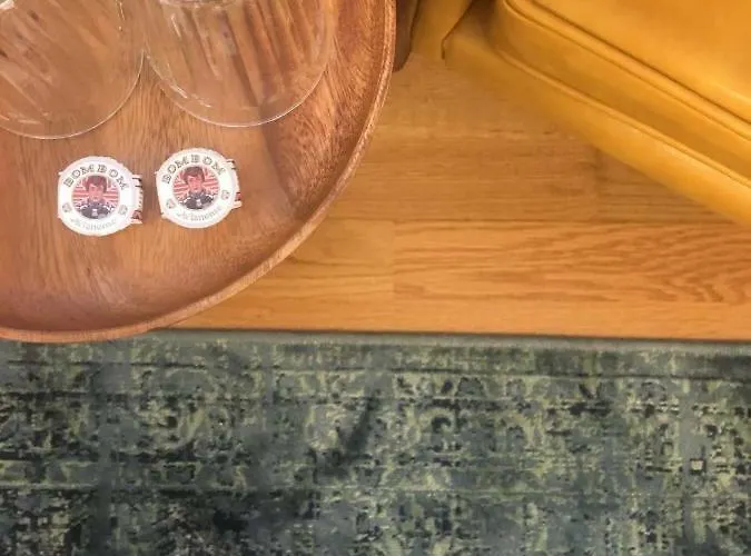 The Explorers - Sunny Stylish Family-friendly *