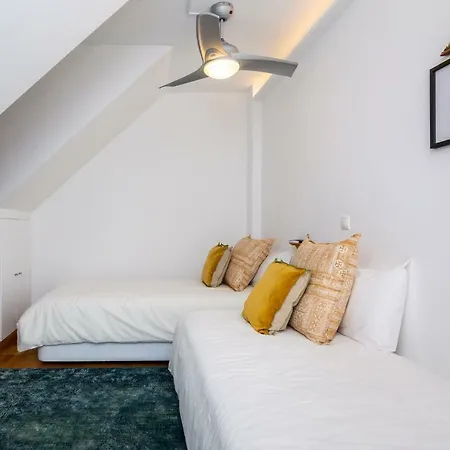 The Explorers - Sunny Stylish Family-friendly *