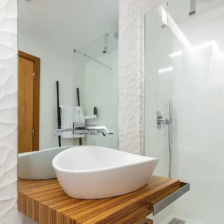 The Explorers - Sunny Stylish Family-friendly Lisboa